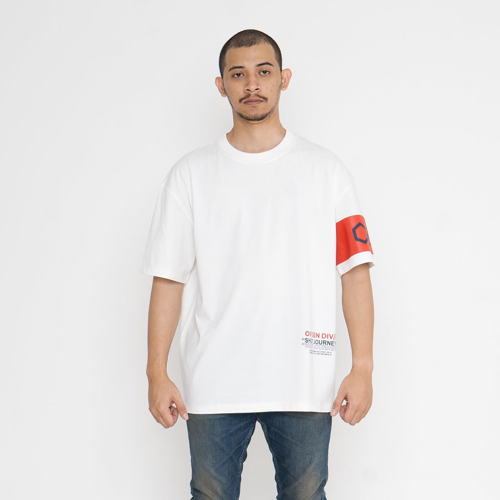 Short Journey Oxygen Armband Oversized T-Shirt - White