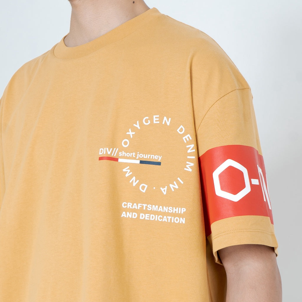 Short Journey Oxygen Armband Oversized T-Shirt - Mustard